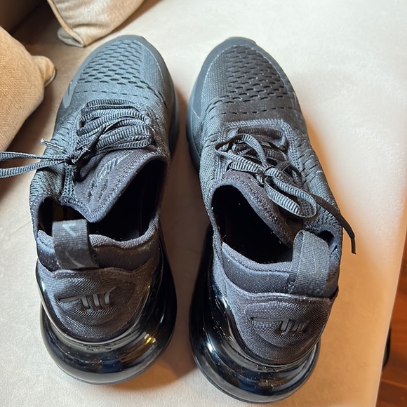 Ladies Black Nike Sneakers Used Size 10 - Picture 2 of 7